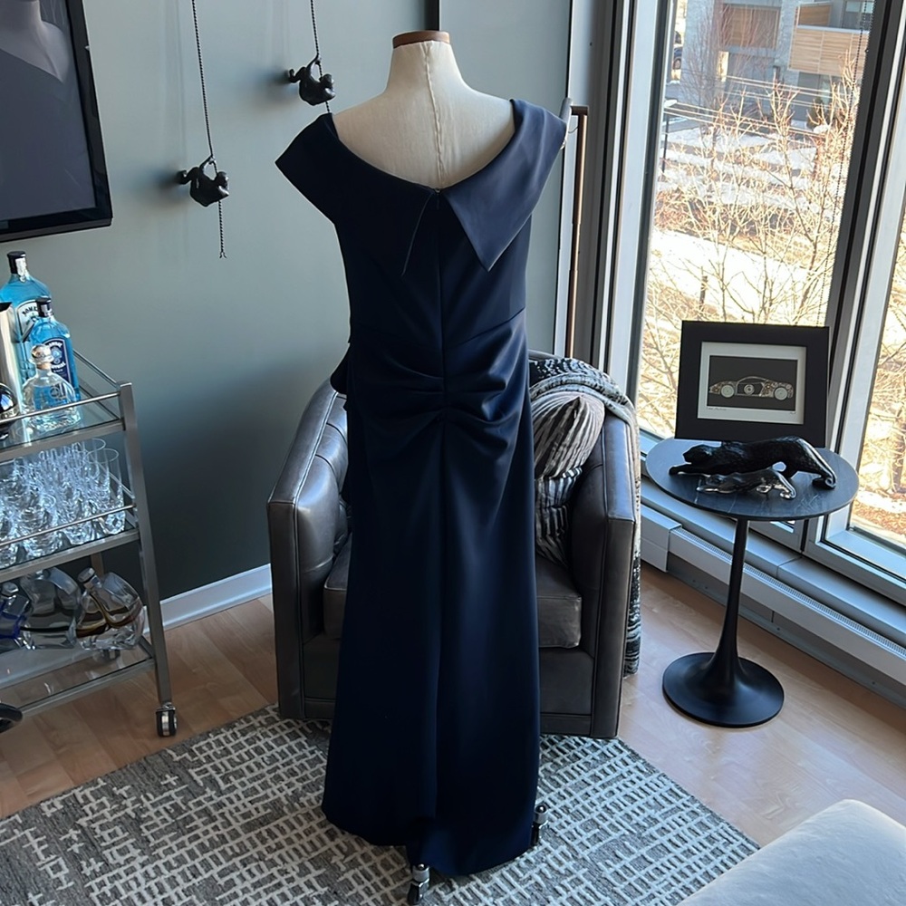 New XSCAPE Ruffle Off the Shoulder Scuba Gown in Midnight Size 16 - Picture 6 of 14